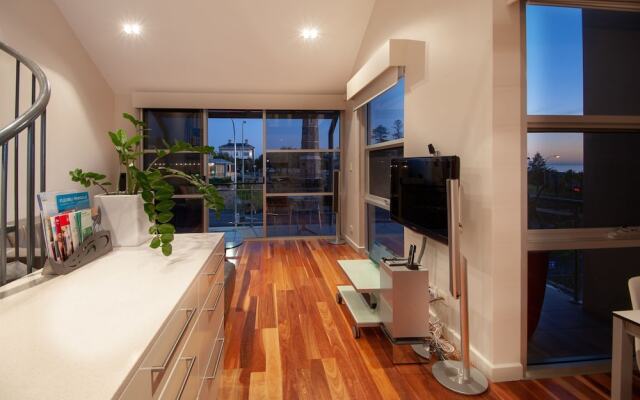 Semaphore Blue Apartments