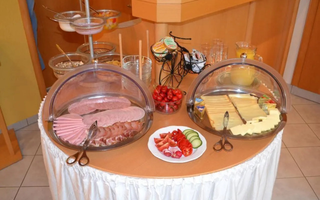 Privatzimmer & Ferienwohnungen Leeb