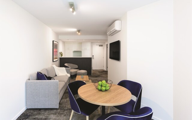 Brady Apartment Hotel Flinders Street