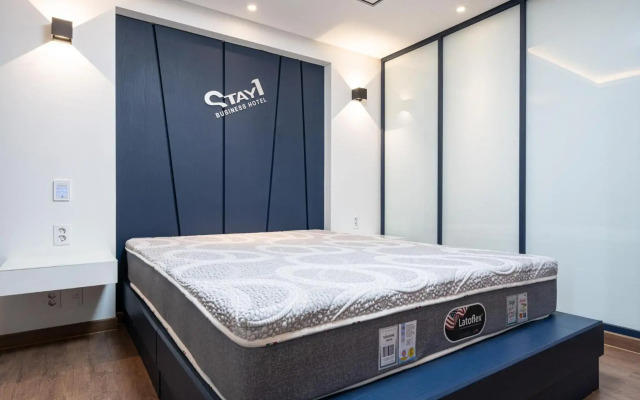 Stay Hotel