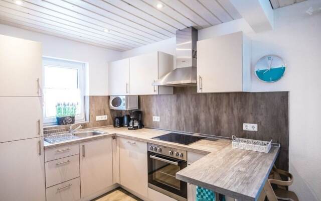A gem of a Modern Retreat