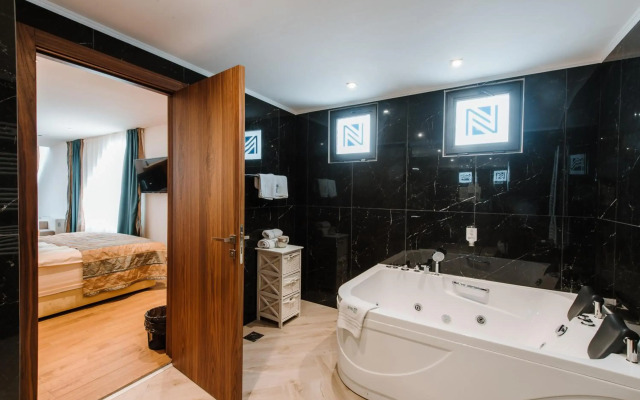 Hotel Nais