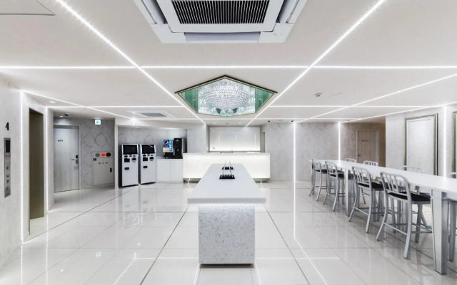 N Hotel