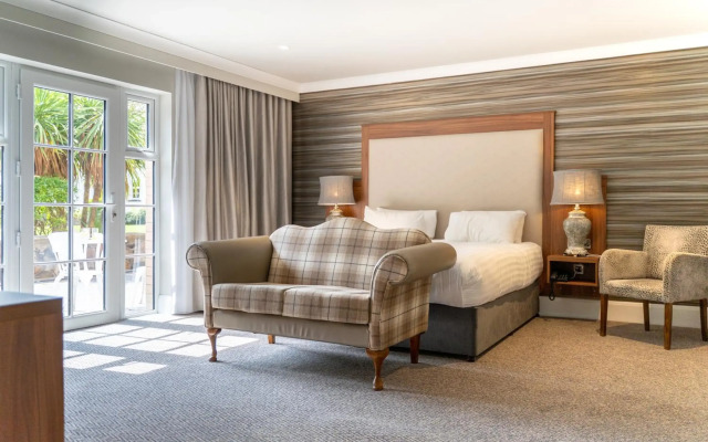 Dunadry Hotel and Gardens