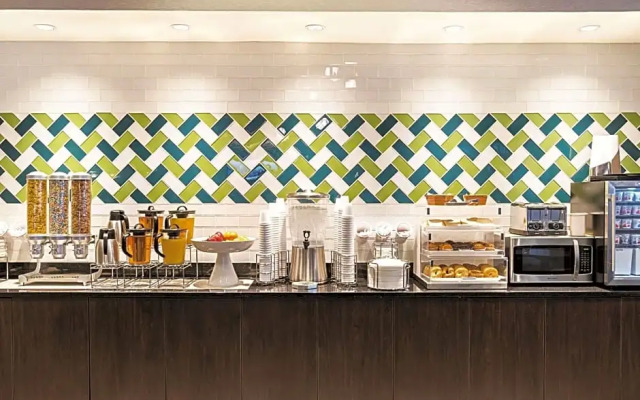 La Quinta Inn And Suites Phoenix Chandler
