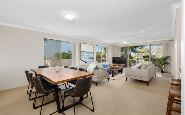 Beachfront On Marine