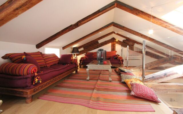 City Apartments - Gold