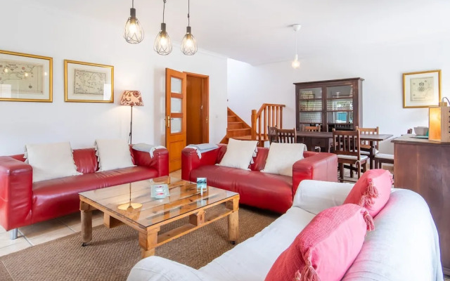 Casa dos Minaus by Acasadascasas