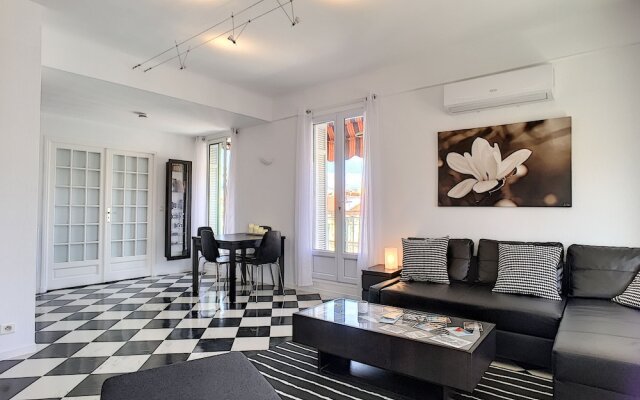 "Notre Dame" by Nestor&Jeeves