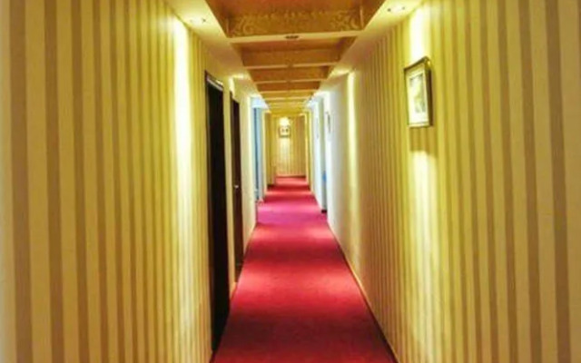 爱家风尚客房(青岛科技街店)