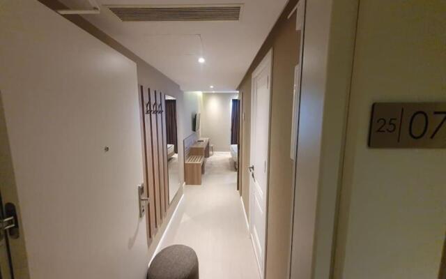 Leo Group BEST STUDIO 2507 Alliance Palace