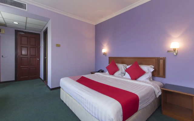 Super OYO 473 Comfort Hotel 2