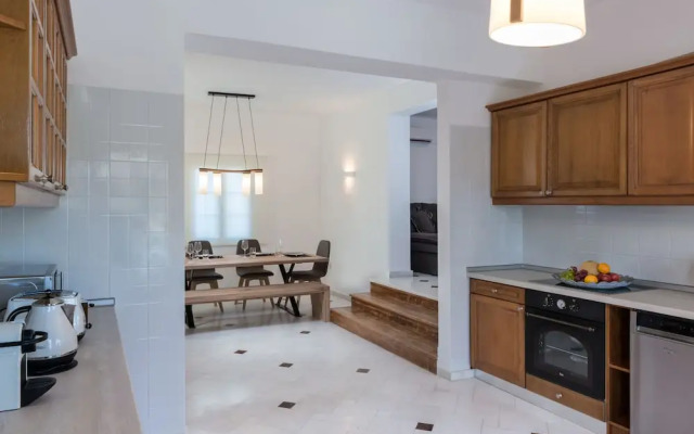 Damma Beachfront Luxury Villa
