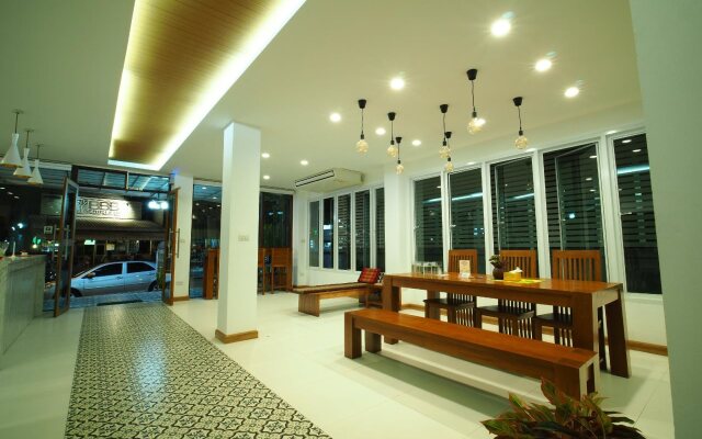 Wee Hostel