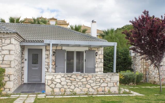 Welcoming Villa near Sea in Agrilia