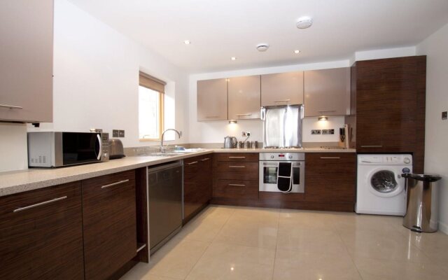 Southampton Serviced Apartment