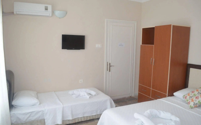 Tunç Otel - Ayvalık
