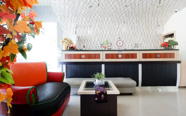 Reddoorz Plus Near Rs Hermina Kendari