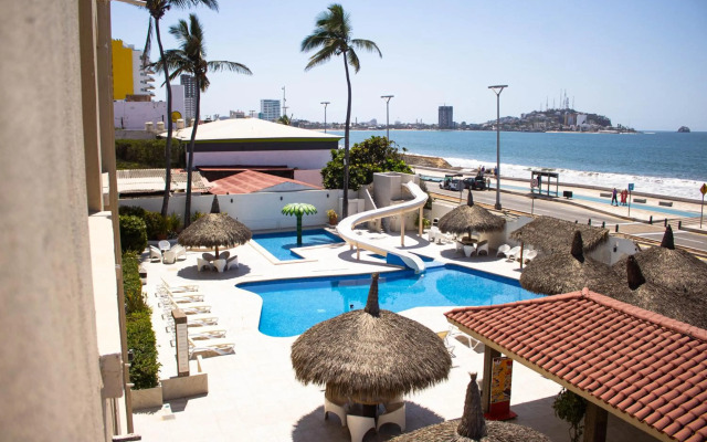 Hotel Sands Arenas
