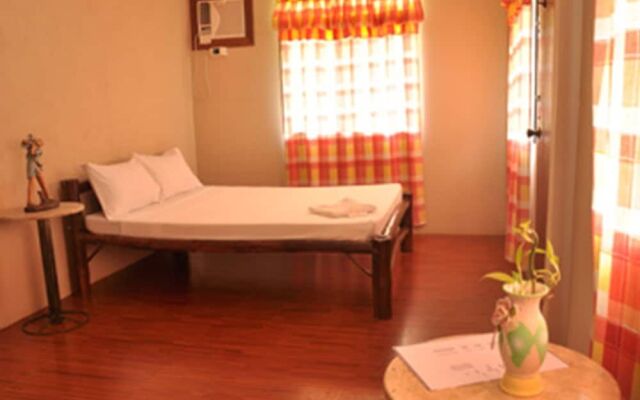 Larville Pool Garden Resort & Restaurant