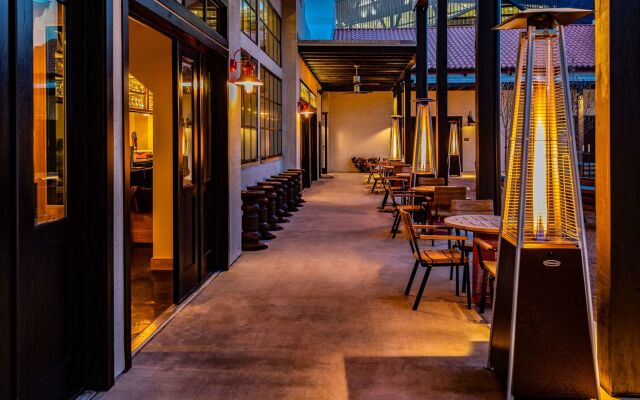 Texican Court, by Valencia Hotel Collection