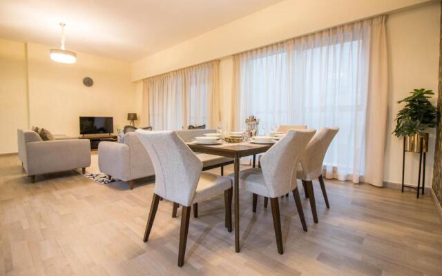 Executive Bay Tower B