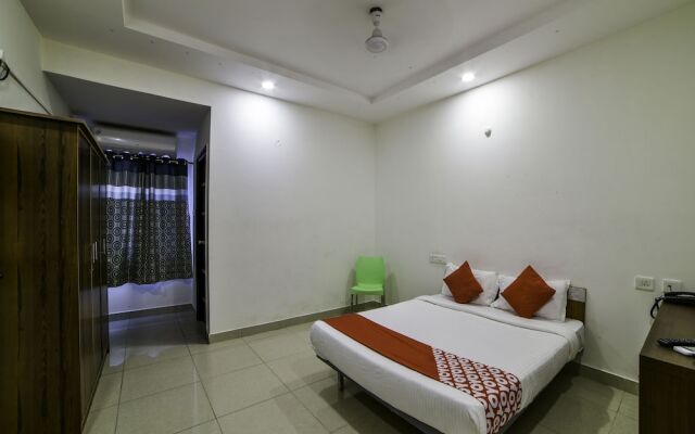 OYO 14184 Hotel Green Stone