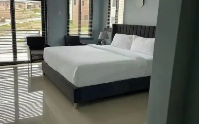 Luxurious Modern home Ocho Rios CC