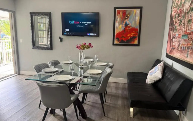Sheridan Suites Apartments