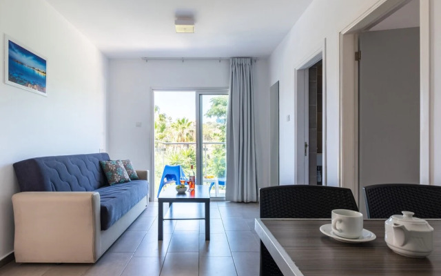 Rio Gardens - Cute 1-bdr Apt w Balcony