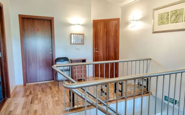 Hellisholar Guesthouse