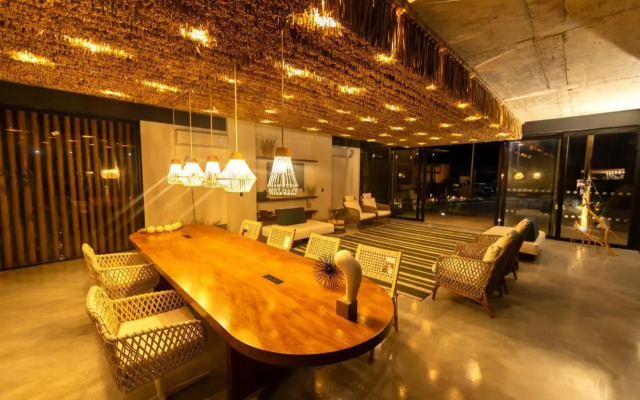 Nanii Hotel