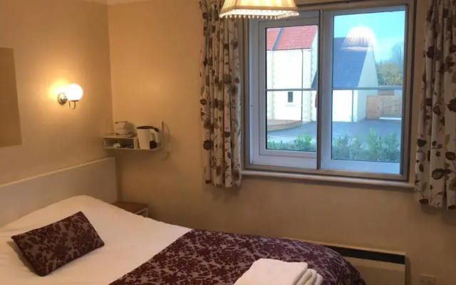 The Pecking Mill Inn