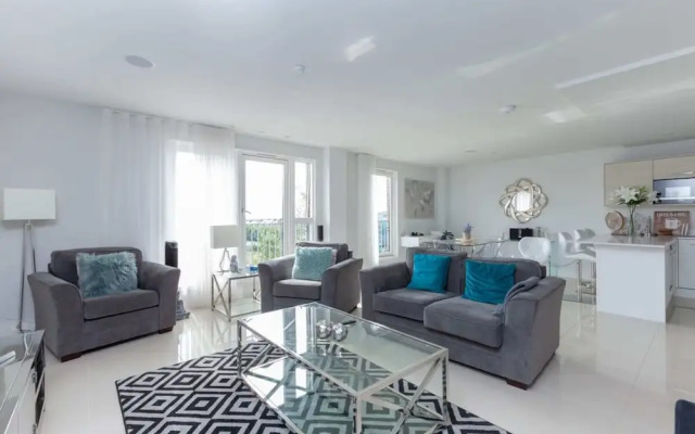 Luxurious Central Edinburgh Apartment - Sleeps 6