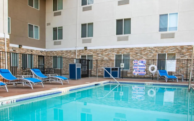 Holiday Inn Express Galleria Area