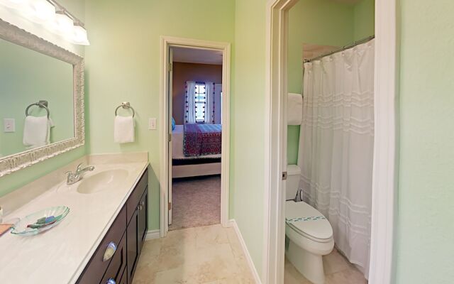 Blondie's Beachhouse - 3 Br Condo