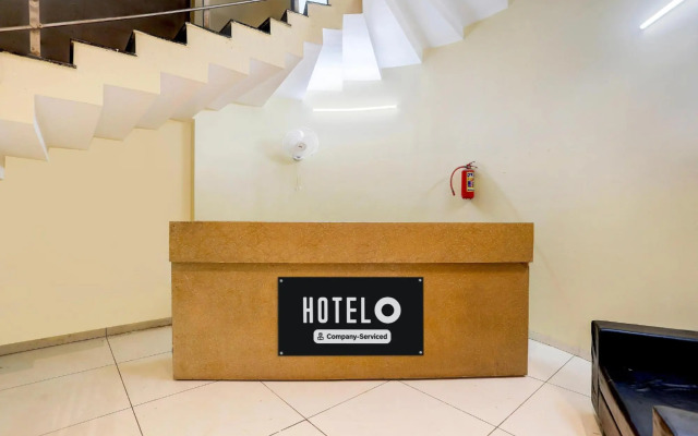 OYO 27960 Hotel Divya Sai Palace