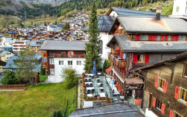 Hotel Alpina