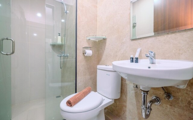 Modern Look And Comfy 2Br Transpark Cibubur Apartment