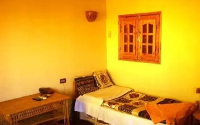 Sandrose Baharia Hotel