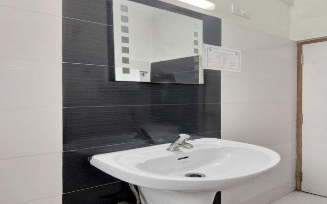 OYO 12458 SilverKey Madhapur