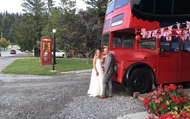 The Piccadilly Motel