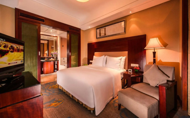 Ramada Plaza Zhijiang Hotel