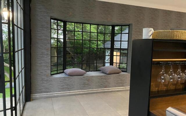 The Orca, Bryanston Entire 4 Bed House