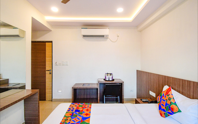 Fabhotel Kzar Select