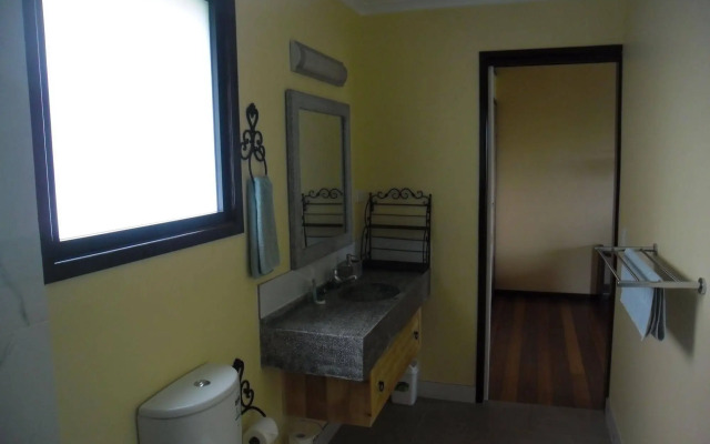 Maleny Tropical Retreat Balinese B&B