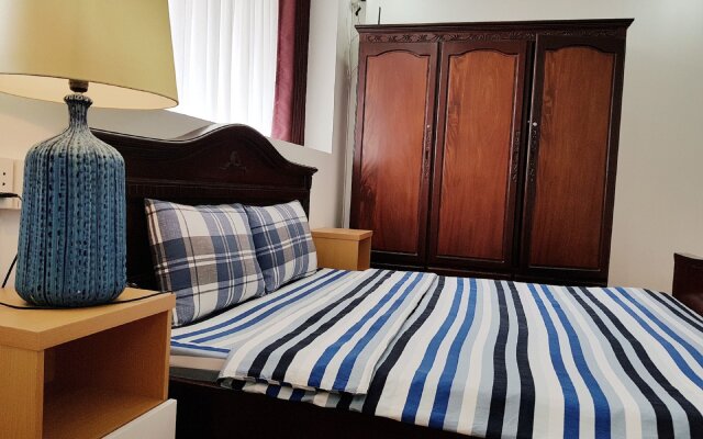M-H Apartment Hotel