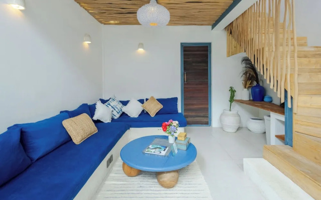 Studio Santorini - 1 BR Loft in Canggu