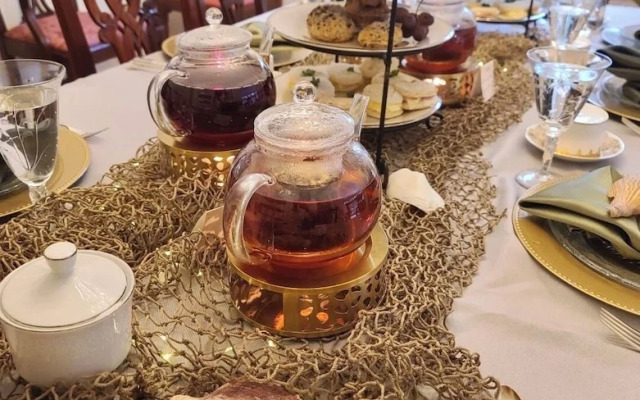 Colonial Gardens Bed & Breakfast