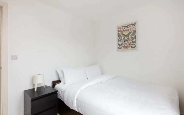 Sleek And Spacious 4 Sleeper, 5 Mins To Moorgate